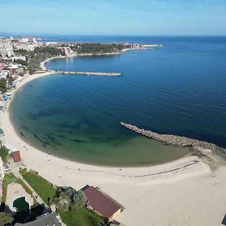 Apartament White Sands Beachfront Getaway In Aurelia - Sea View & Direct Access Burgas City