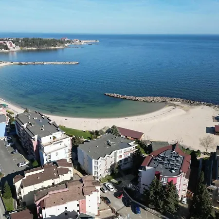 White Sands Beachfront Getaway In Aurelia - Sea View & Direct Access