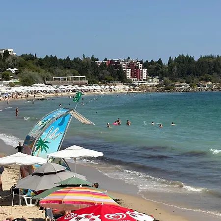 White Sands Beachfront Getaway In Aurelia - Sea View & Direct Access